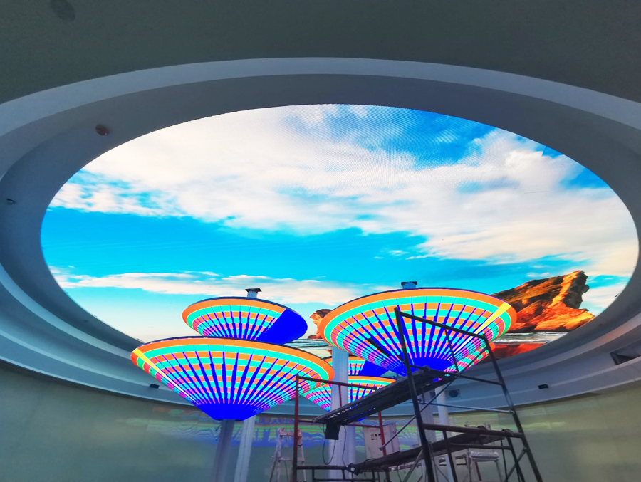 ���볤��֮��ĳչ��