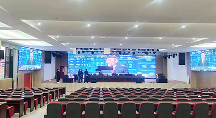 �Ĵ��ϳ�Ӫɽ��У