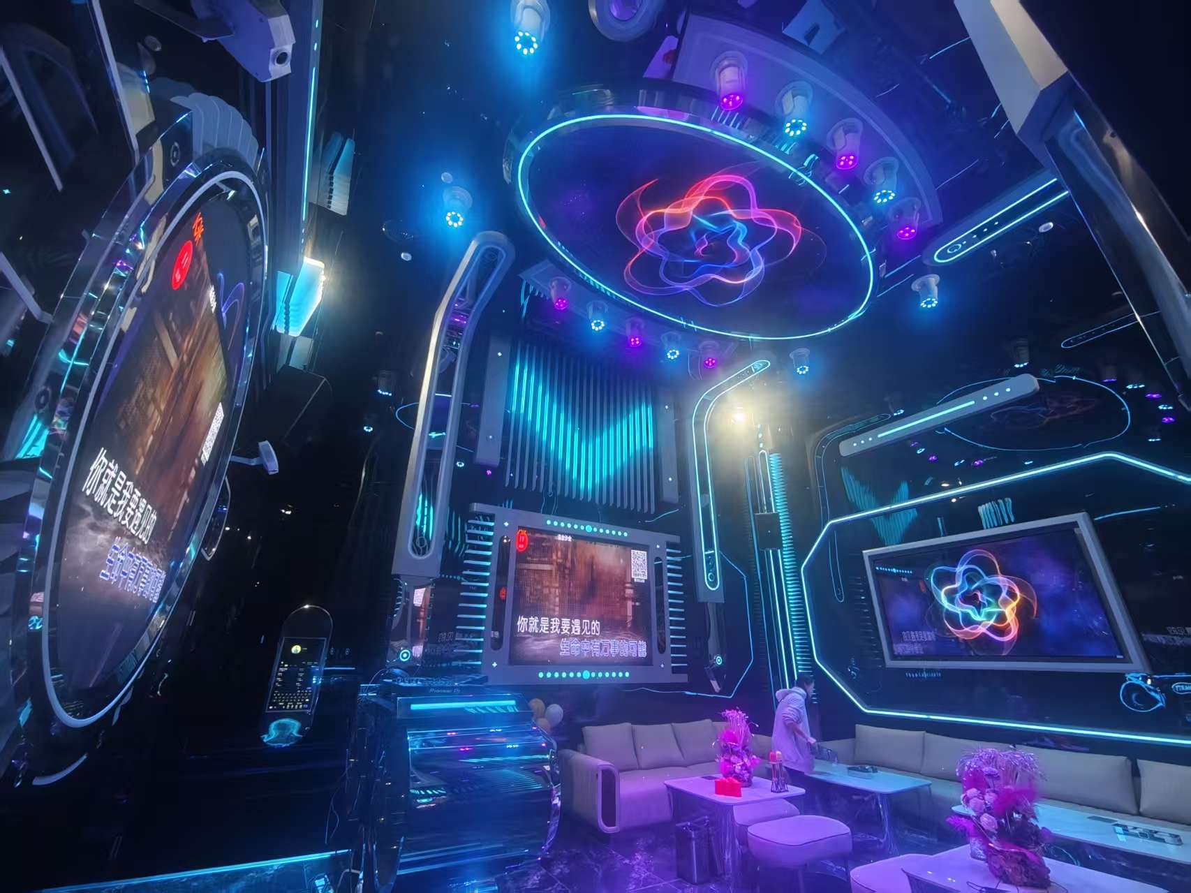 ���ɹŰ����Ƕ���