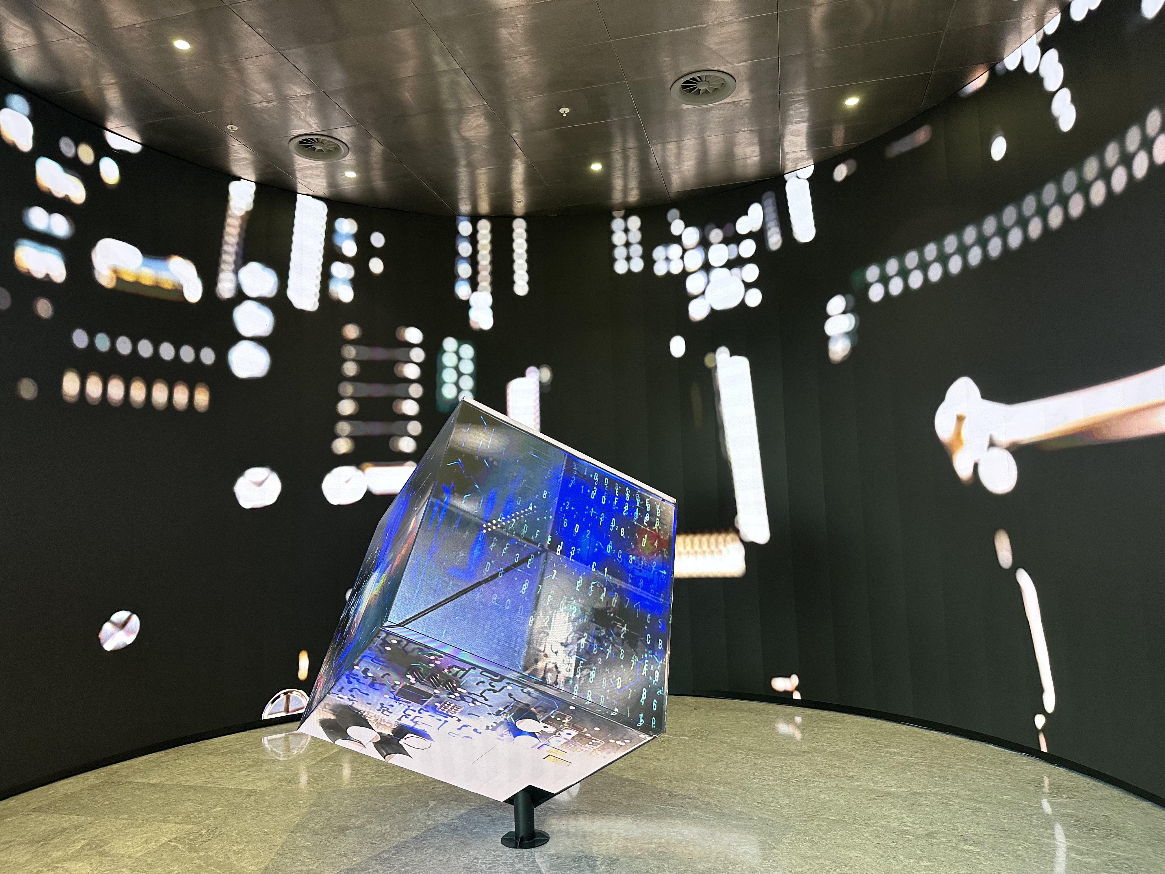 ������չ��